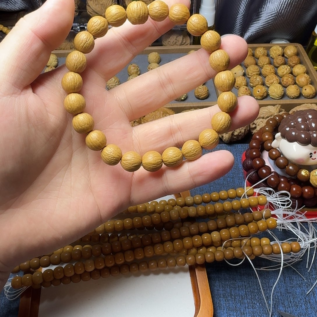 猴头核桃吊坠小凤仙