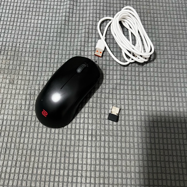 8新 ZOWIE GEAR/卓威奇亚 U2无线鼠标打瓦三角洲专用高端游戏鼠标