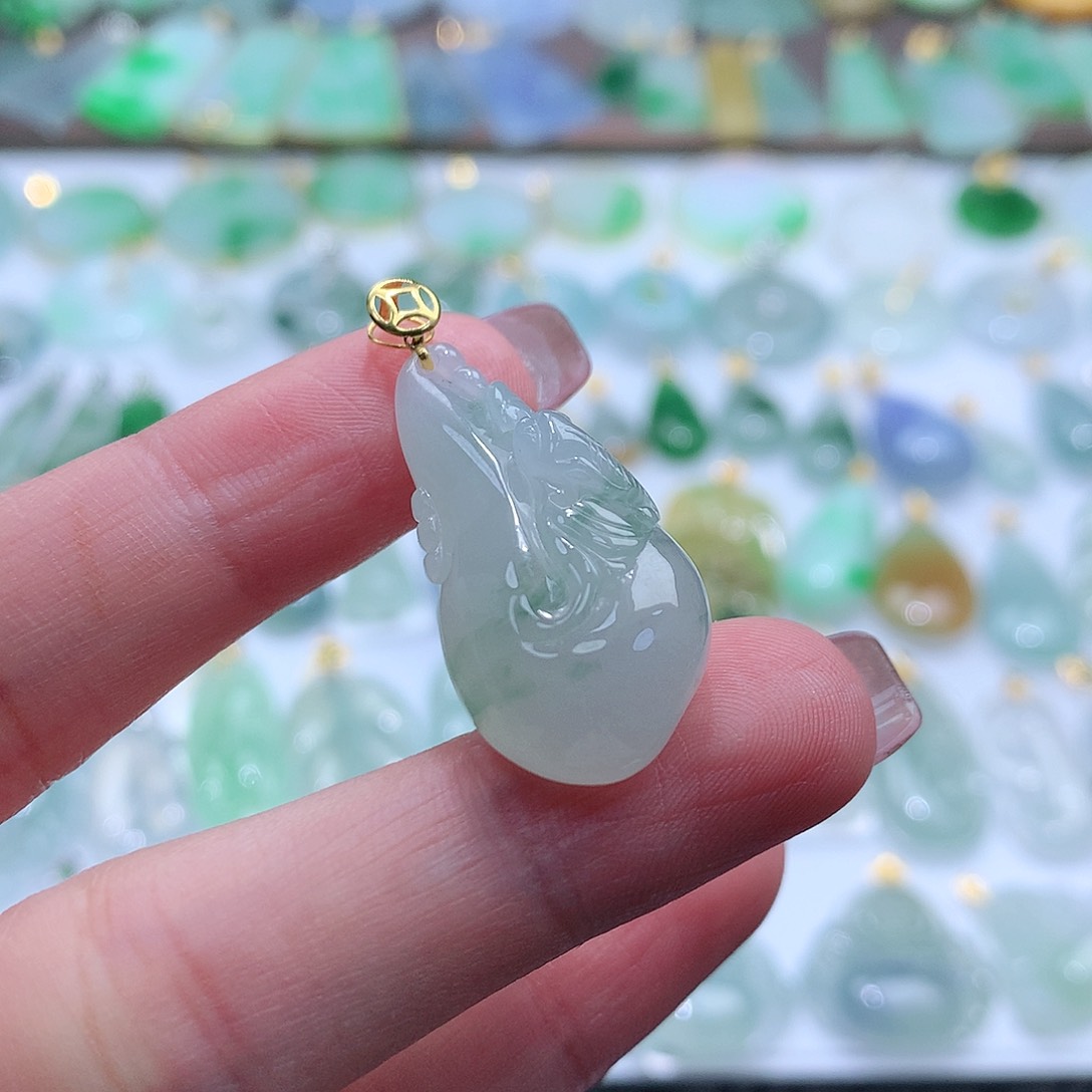 翡翠颈饰未镶嵌翡翠