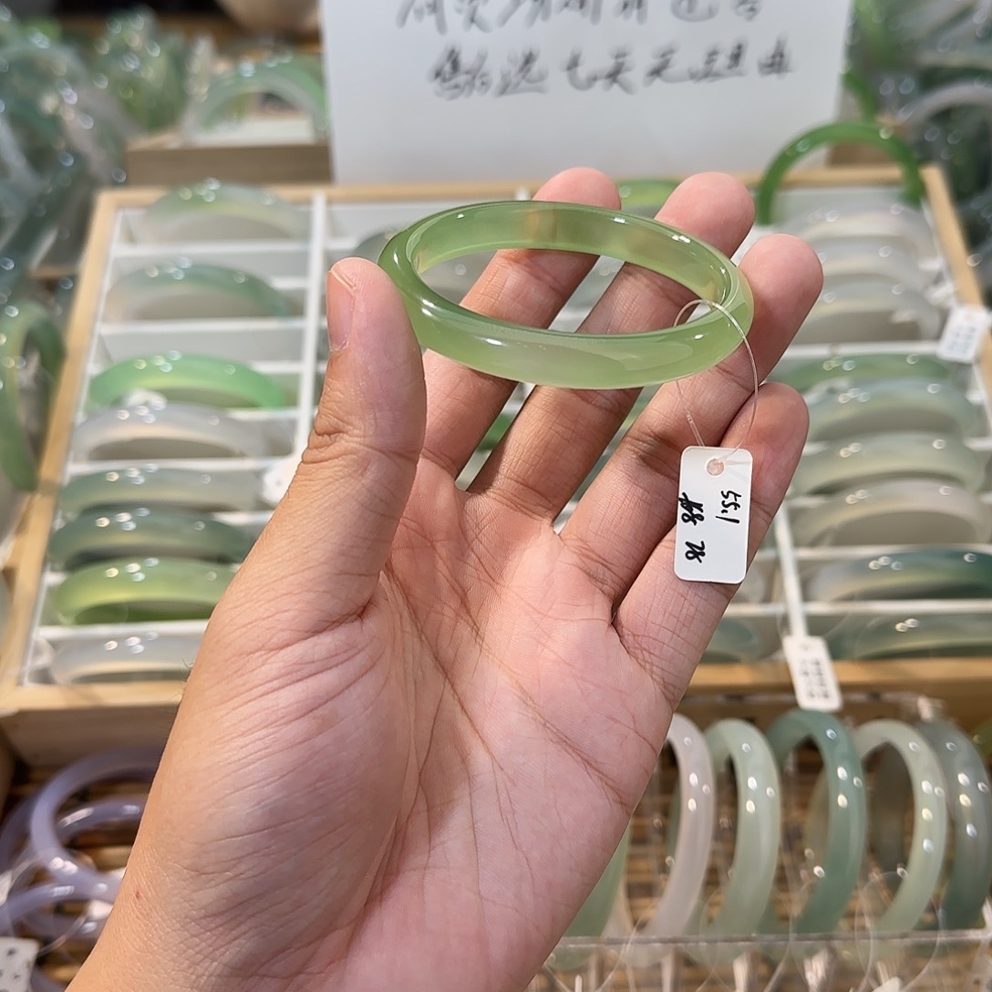 玛瑙/玉髓未镶嵌手镯圈口55.1