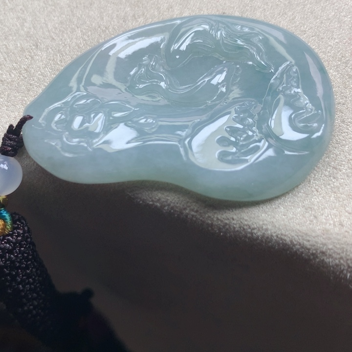 翡翠颈饰未镶嵌吊坠