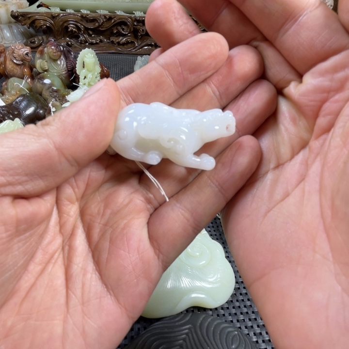 和田玉挂件未镶嵌随***看