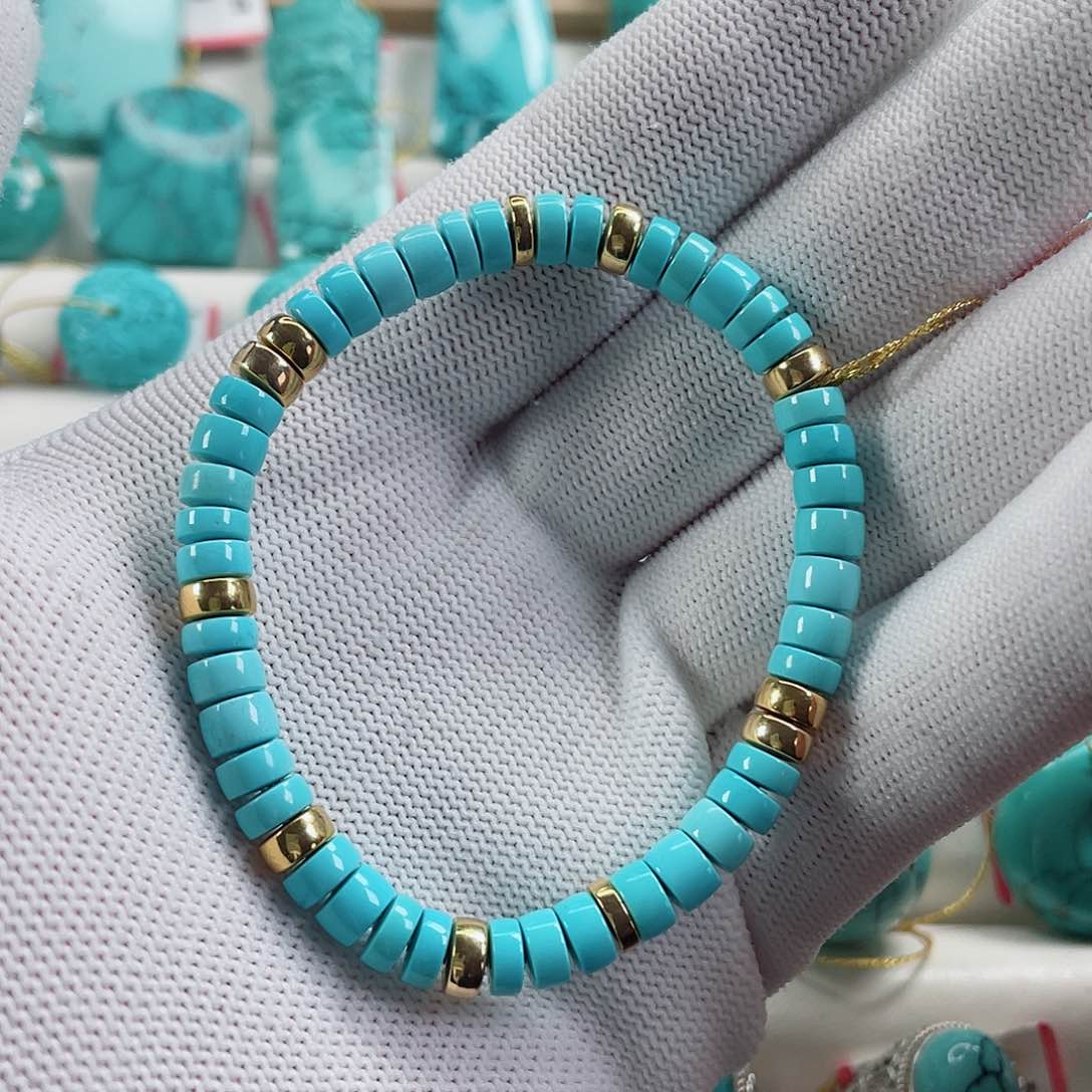 绿松石颈饰未镶嵌