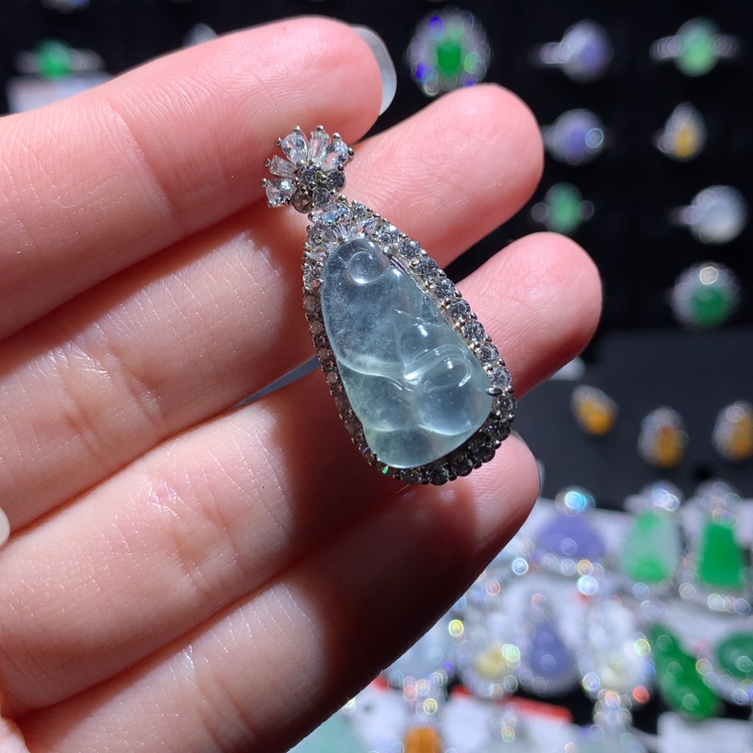 翡翠颈饰银S925镶嵌天然翡翠