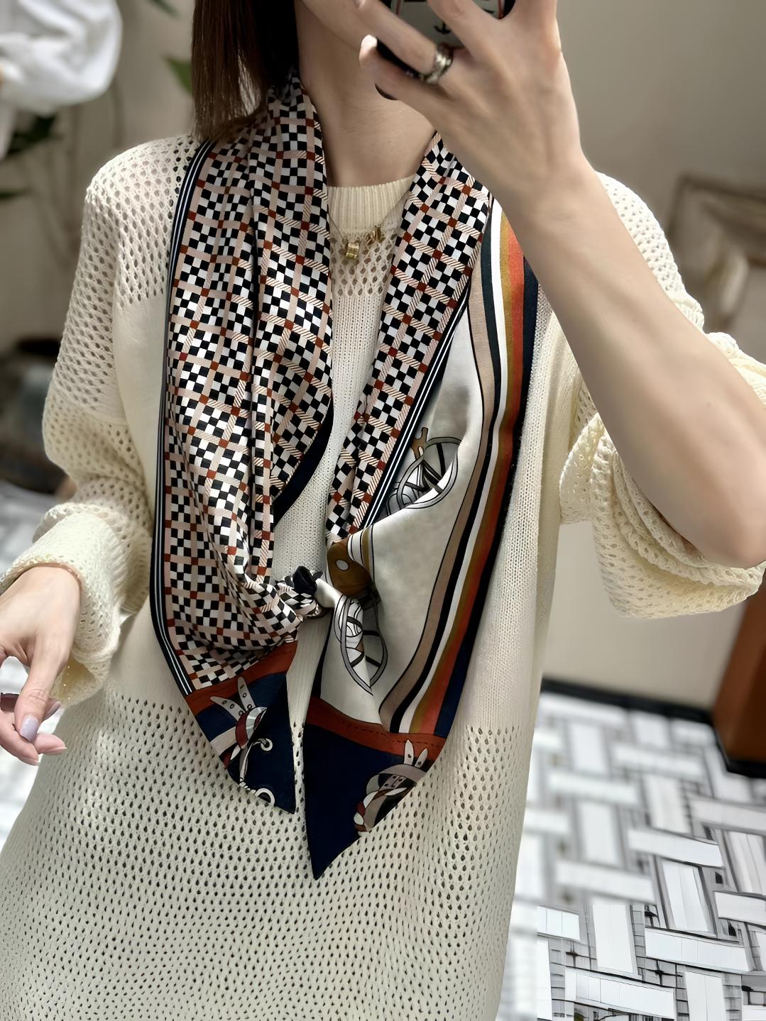 Hongxi Scarves/鸿晰丝巾丝毛AB面蓝边平衡马车140*25长巾I069