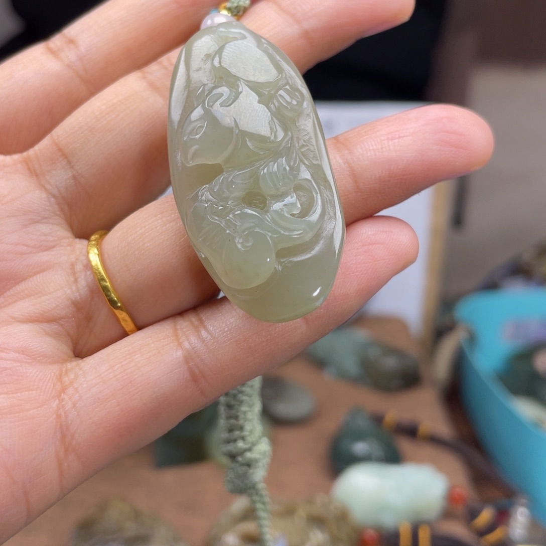 和田玉颈饰未镶嵌