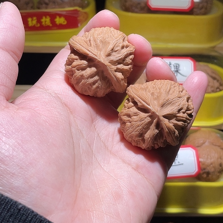 文玩核桃把件3.9宫灯