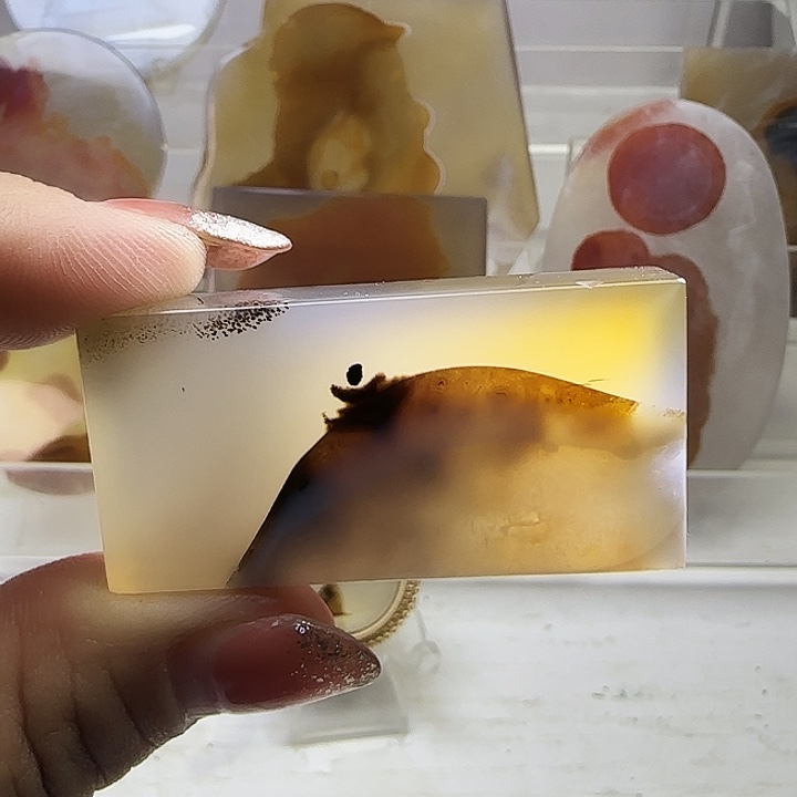 玛瑙/玉髓未镶嵌珠宝奇石