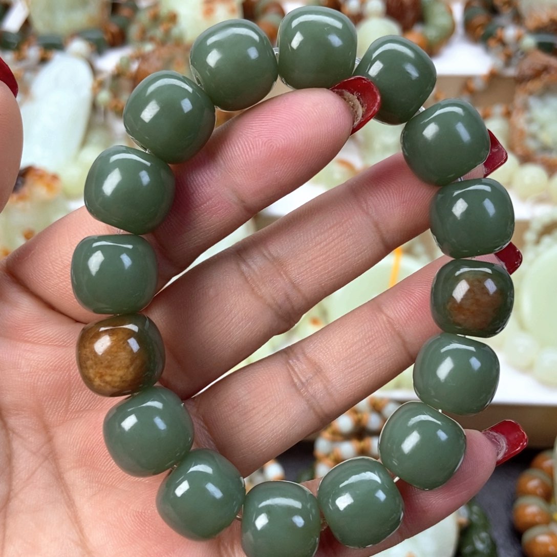 透闪石质玉手串未镶嵌