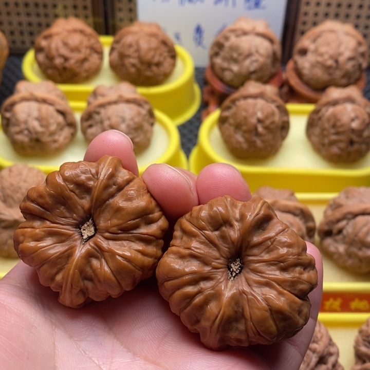 吊坠桃核蛤蟆头40。。。。。