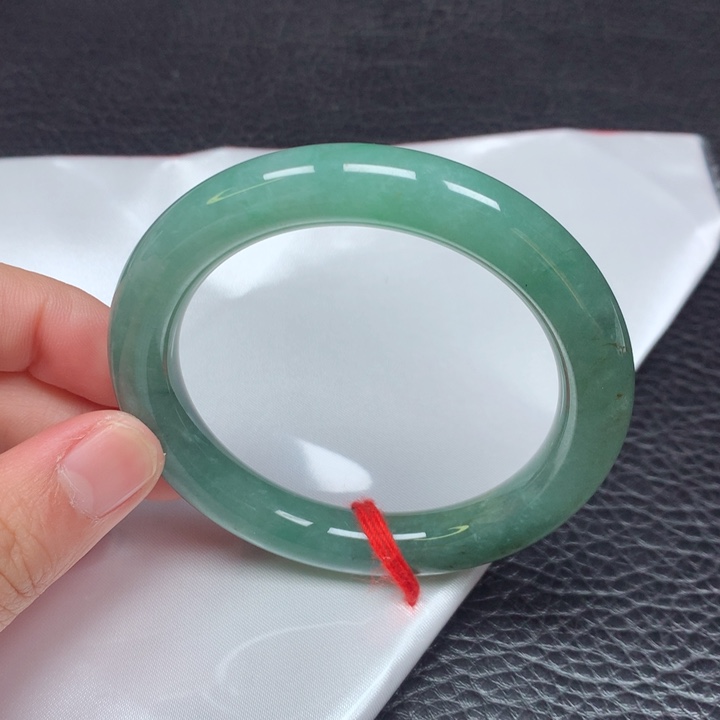 翡翠手镯（圆镯）未镶嵌