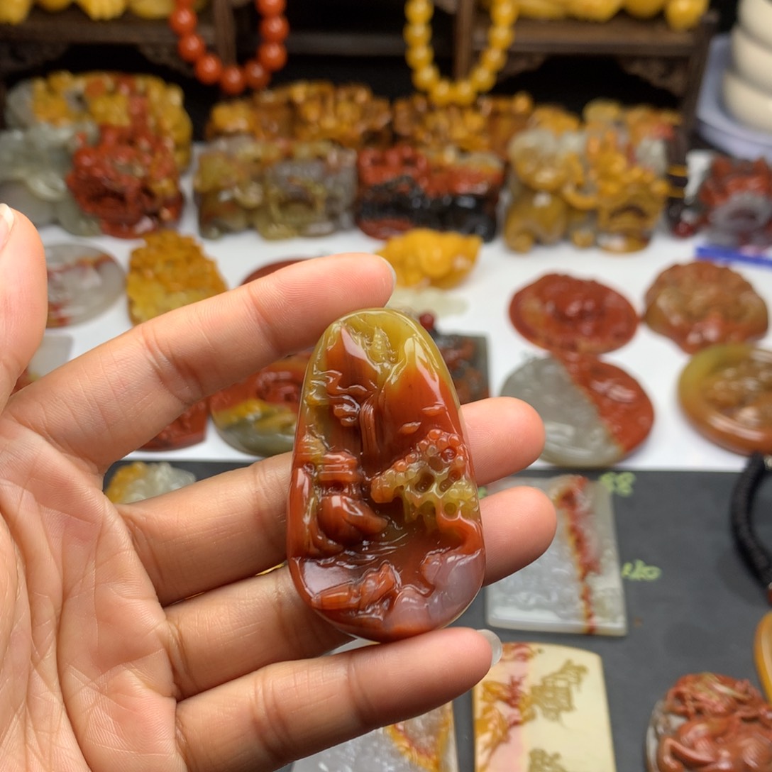 石英质玉（黄龙玉）挂件未镶嵌