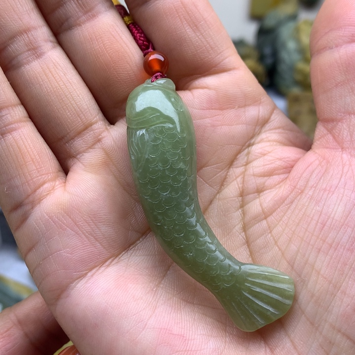 【闪购商品】透闪石质玉吊坠未镶嵌