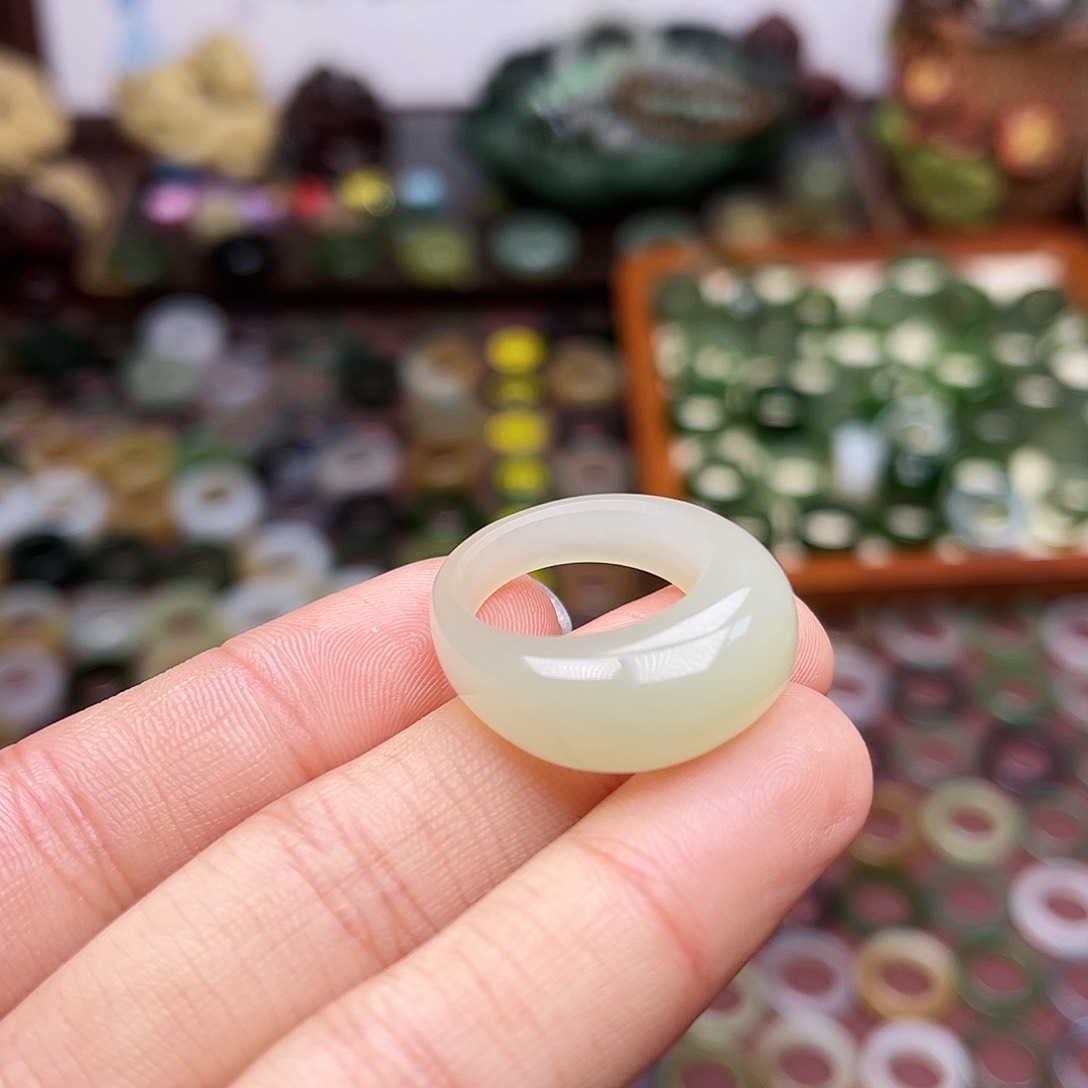 和田玉戒指未镶嵌17.4 15码青提馒头