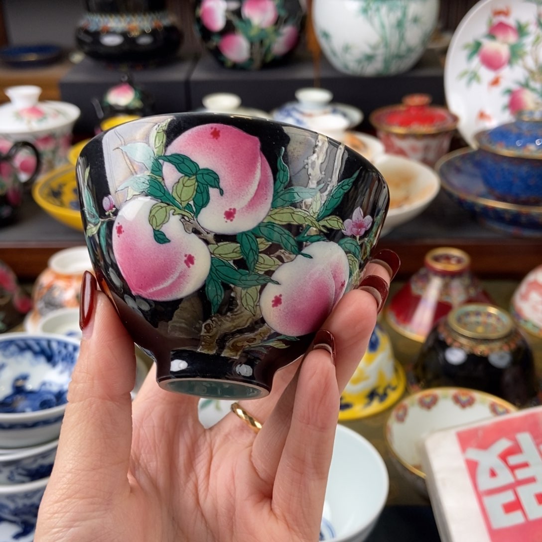 陶瓷艺术家的作品是一