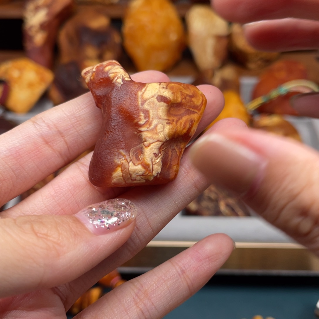 未镶嵌蜜蜡珠宝奇石