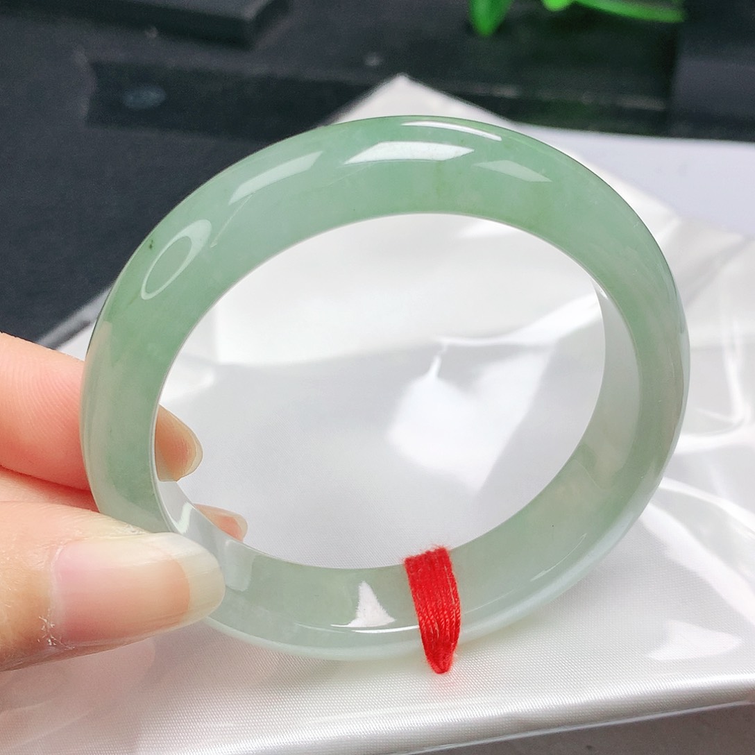 翡翠手镯未镶嵌正