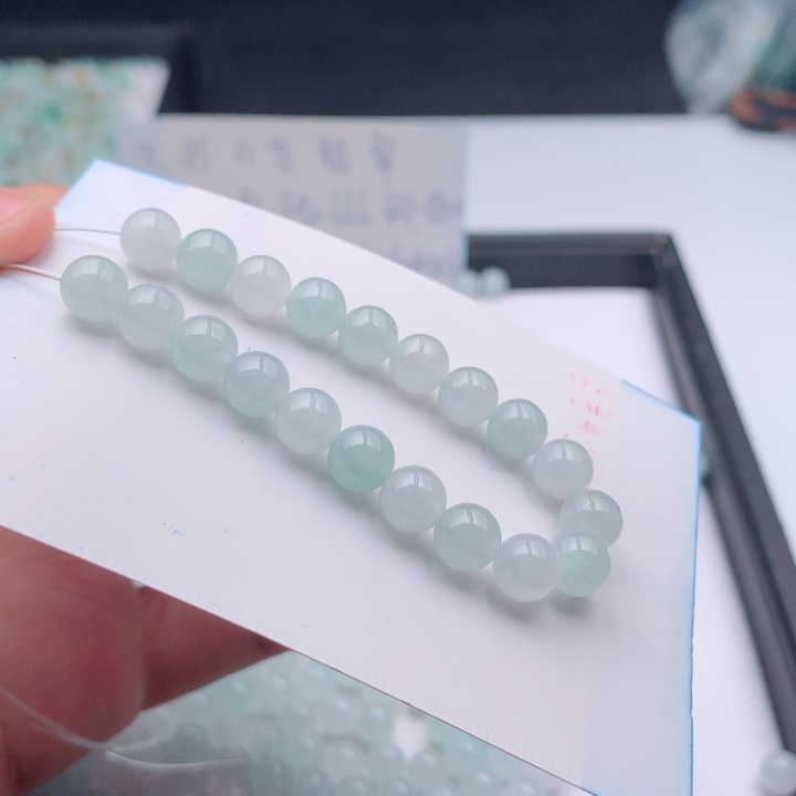 一***你翡翠未镶嵌手链多样性