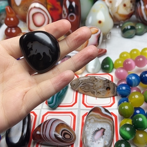 玛瑙/玉髓颈饰未镶嵌