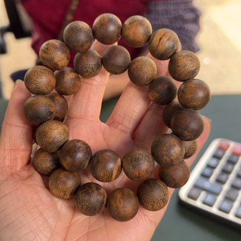 沉香手串乌身红土17克卡1.5多样性发1条