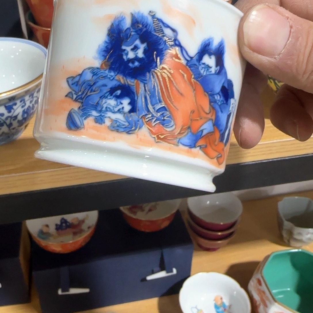 瓷片瓷器和瓷器中出土大量