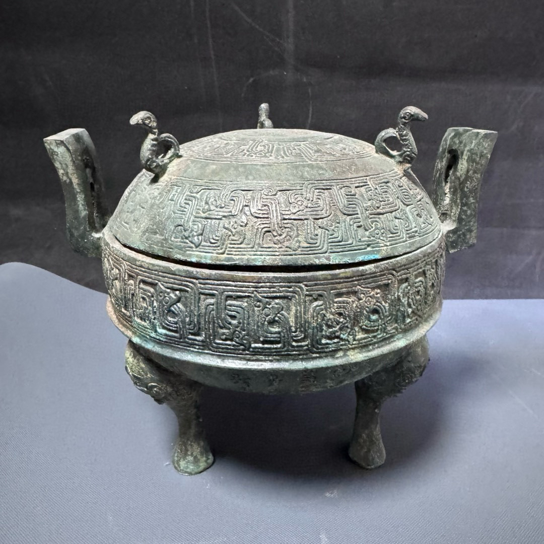战国三足立鸟鼎，家居摆件，博古架，纯铜制品