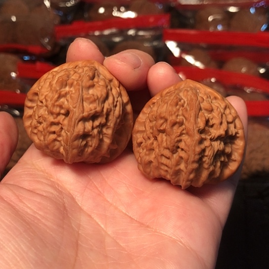 文玩核桃把件三角白39
