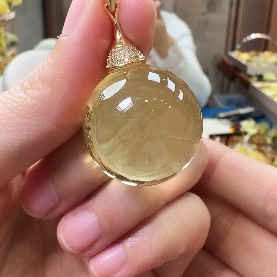 琥珀未镶嵌颈饰吊坠