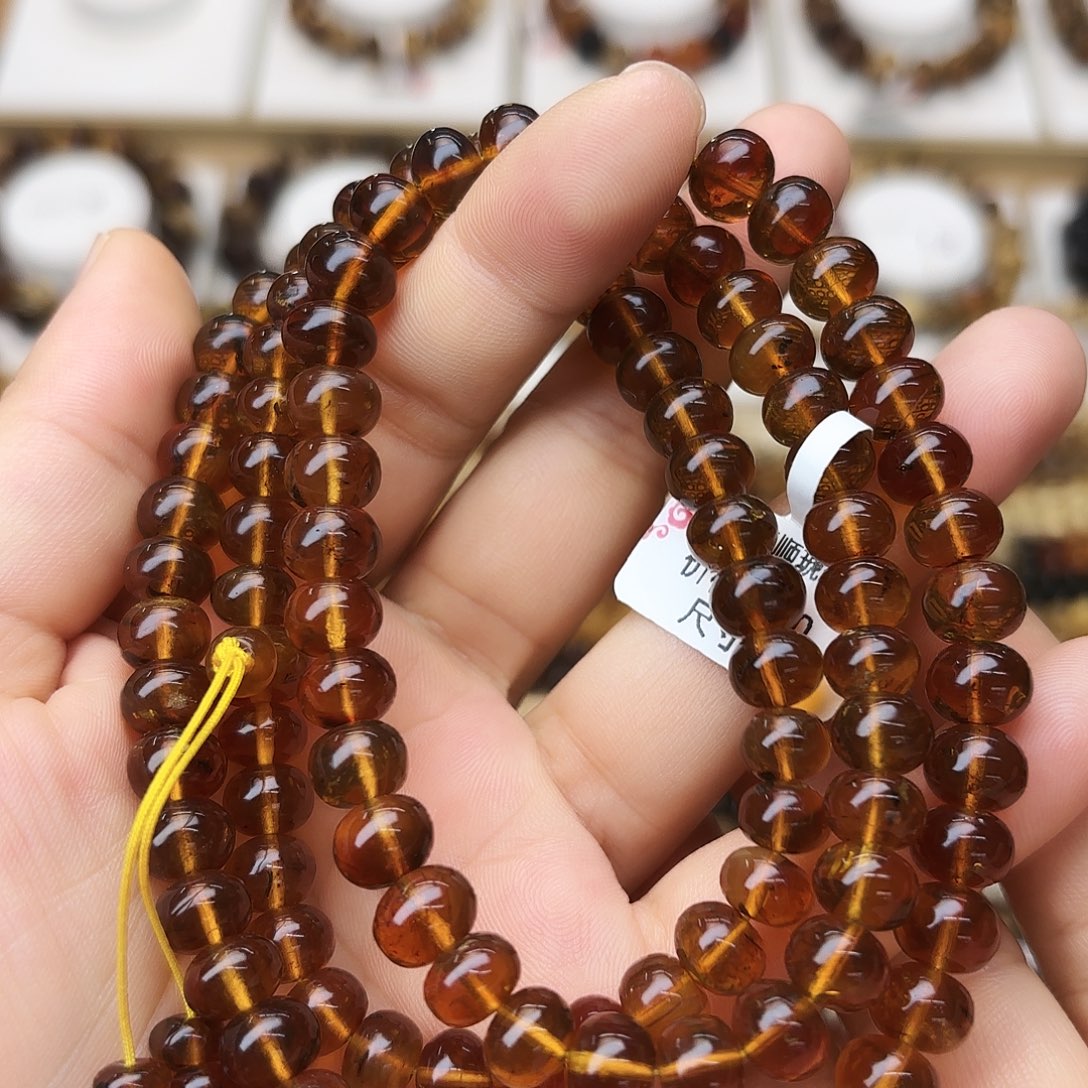 琥珀未镶嵌裸石八