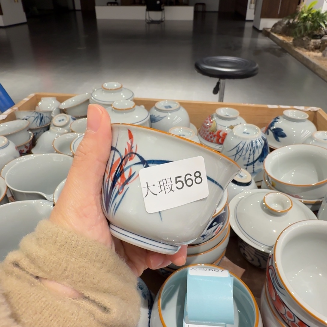 釉下手绘茶具微瑕