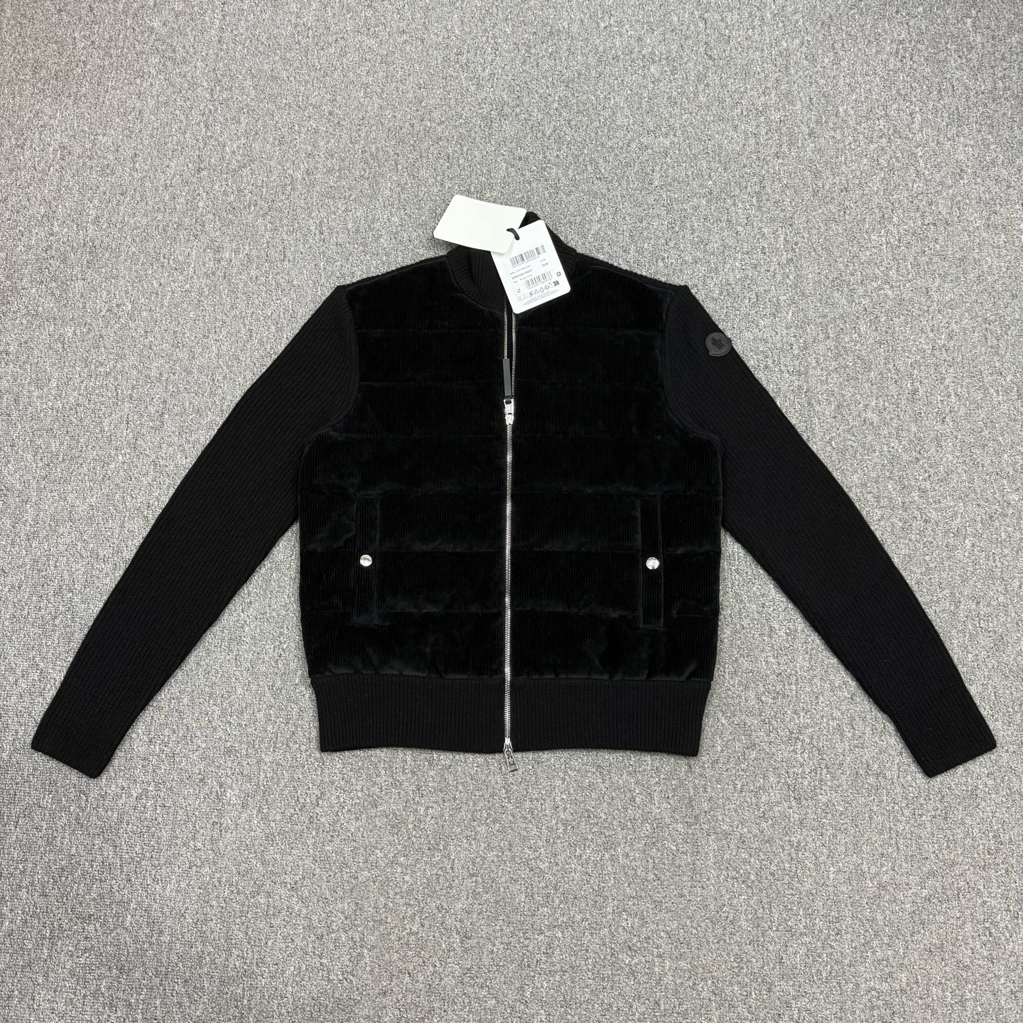未使用 MONCLER 17335077 新款黑色灯芯绒针织拼接羽绒服外套M码