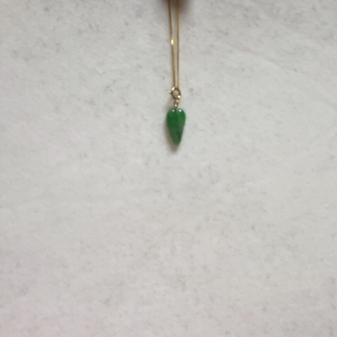 翡翠颈饰18K金镶嵌简单