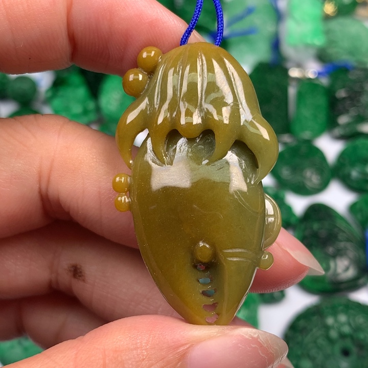 翡翠未镶嵌颈饰翡翠