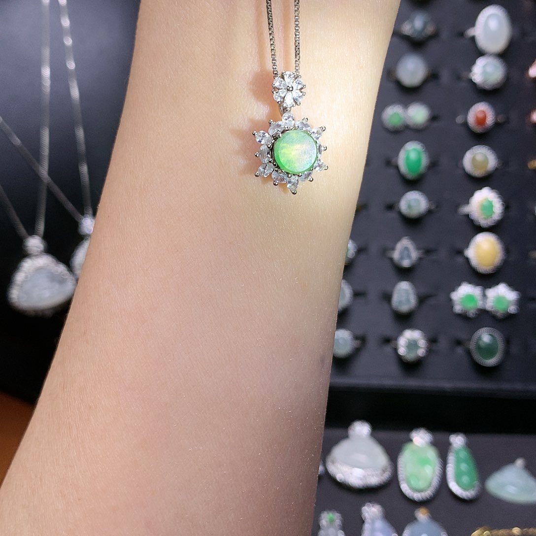 翡翠颈饰银S925镶嵌1111111