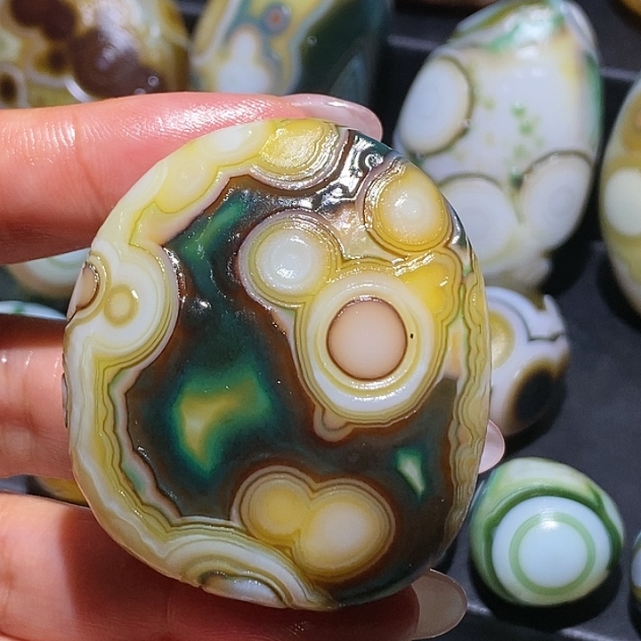 玛瑙/玉髓未镶嵌珠宝奇石115