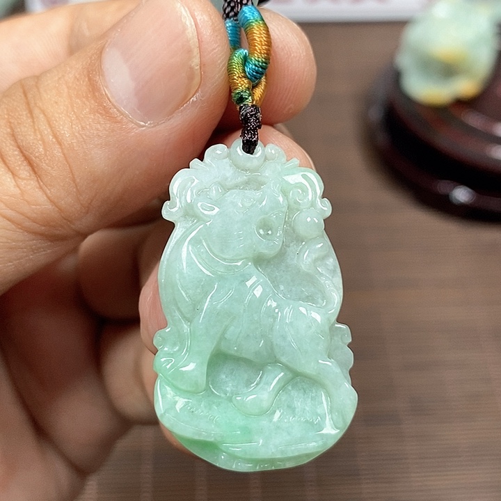 颈饰未镶嵌翡翠天然翡翠玉A货配证书
