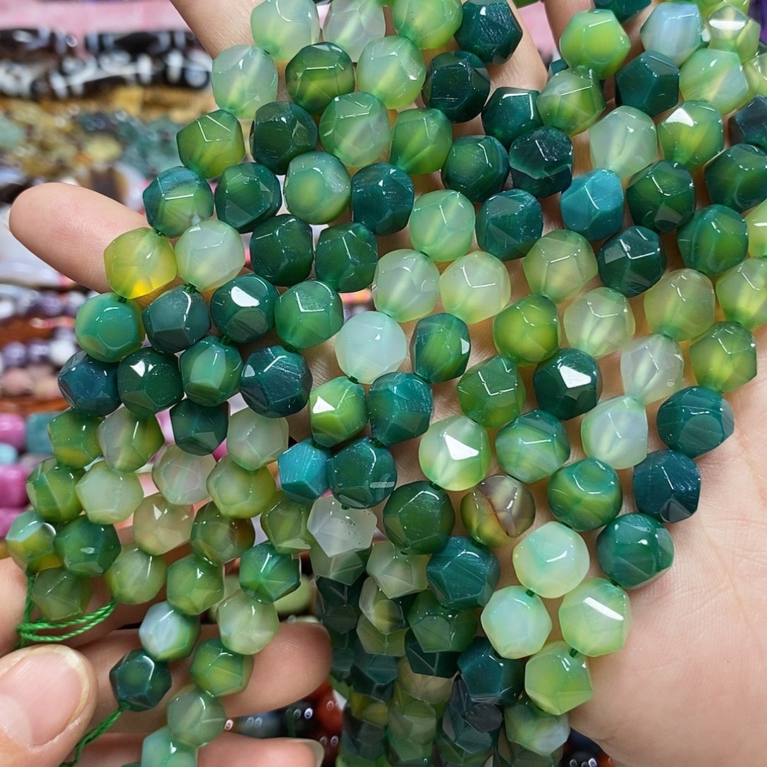 玛瑙/玉髓未镶嵌珠宝半成品苹果绿玛瑙万切一条卡10mm