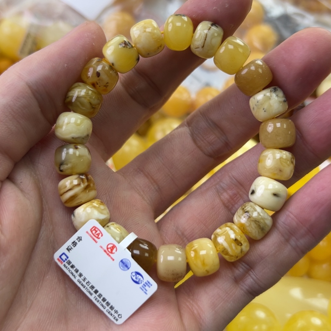 琥珀珠宝奇石未镶嵌