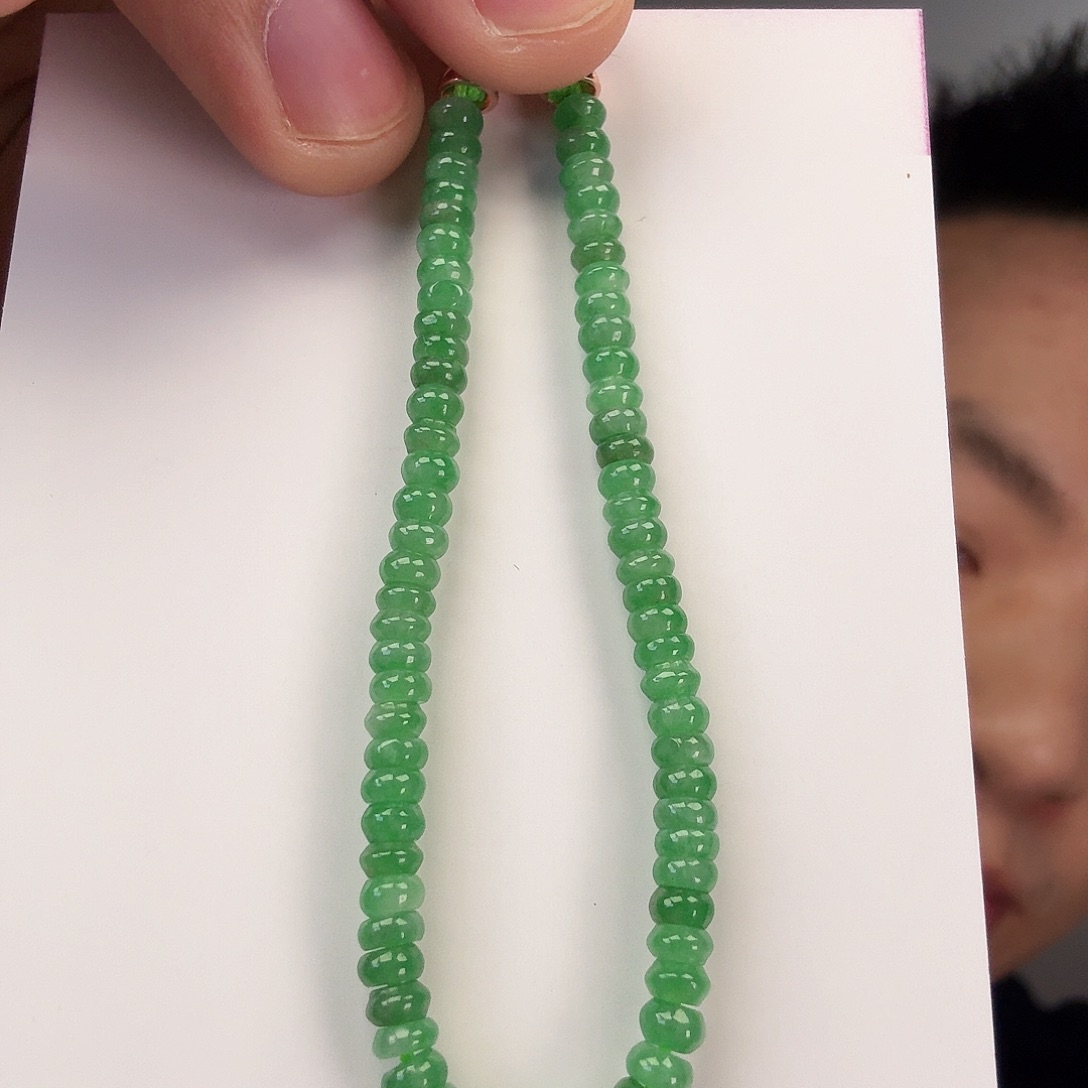 翡翠颈饰未镶嵌一件