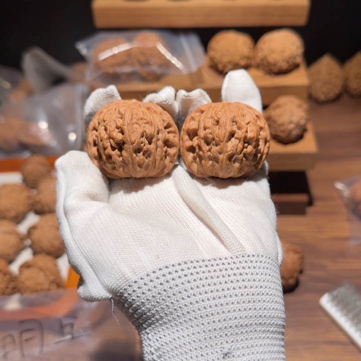 邢***运吊坠文玩核桃42山地磨