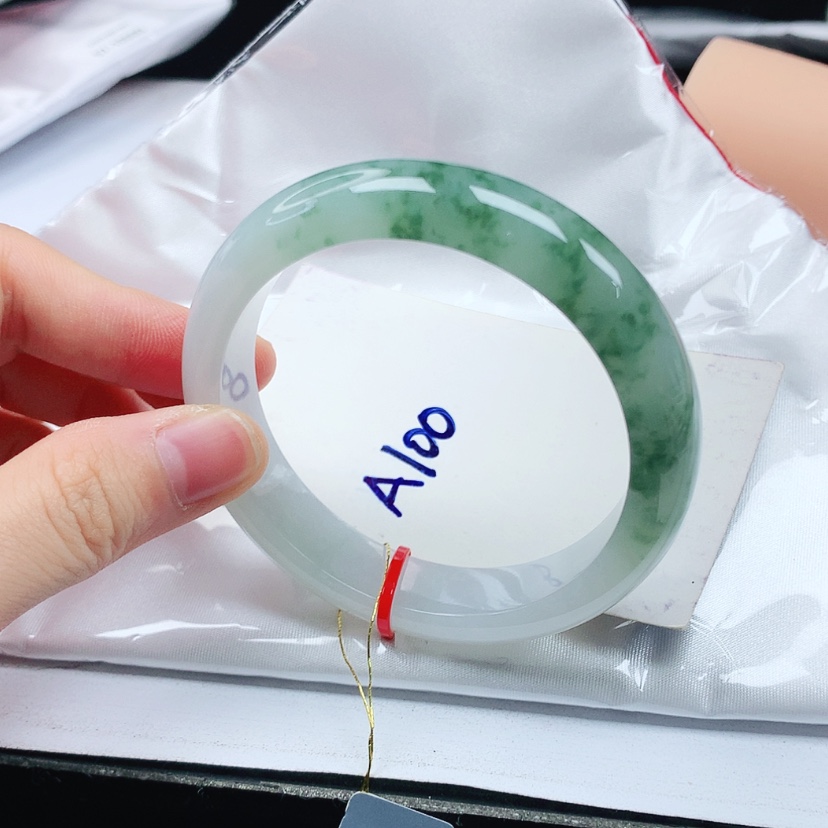 【闪购商品】翡翠手镯未镶嵌天然缅甸a货手镯54+