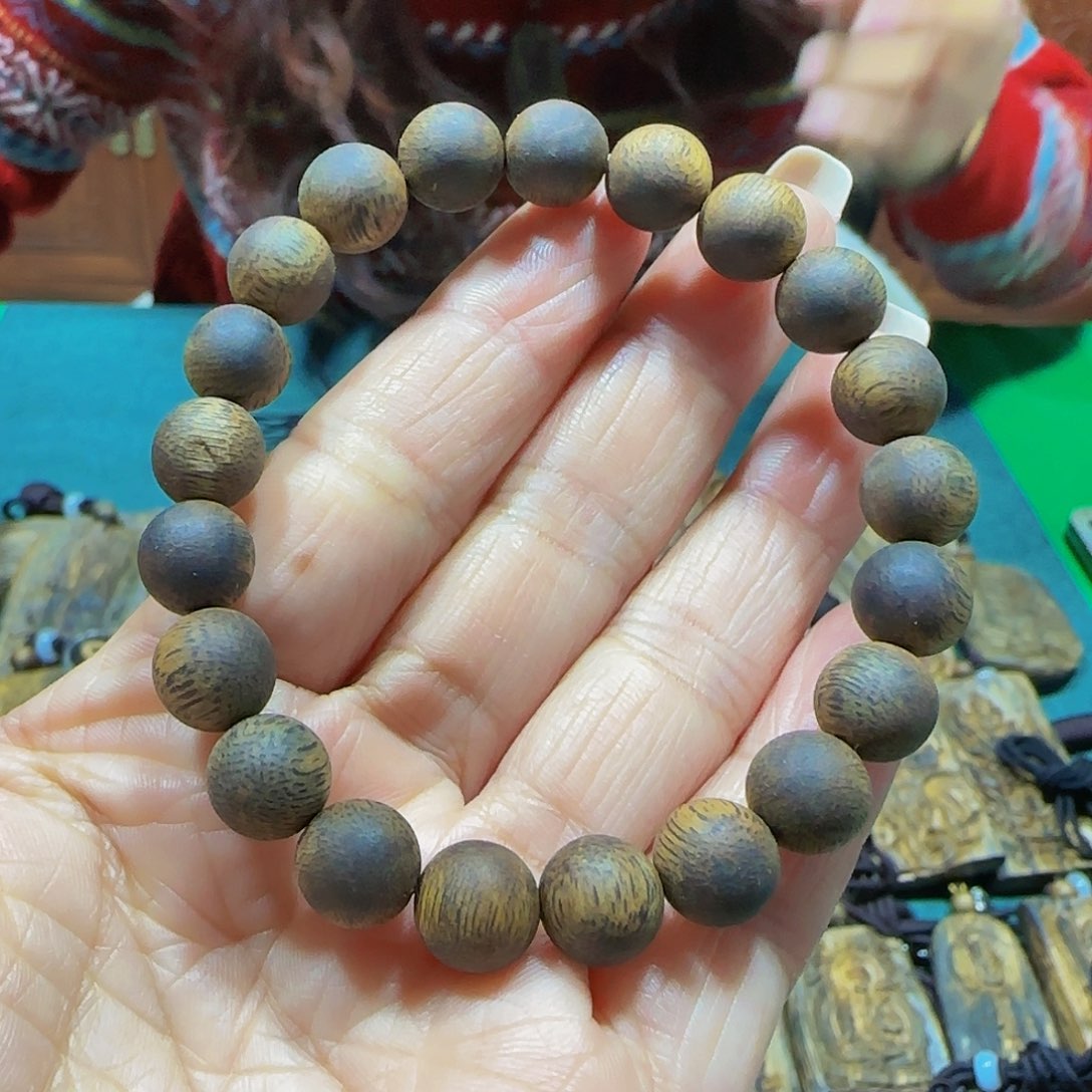 沉香手串海南白奇乌身老料圆珠7克多样性发