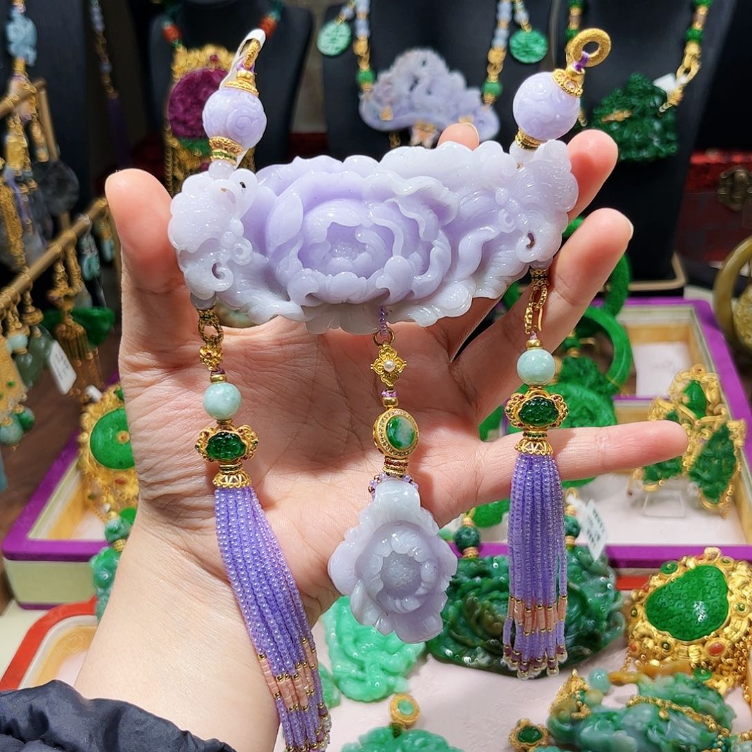 【闪购商品】翡翠吊坠(赠链)未镶嵌 牡丹