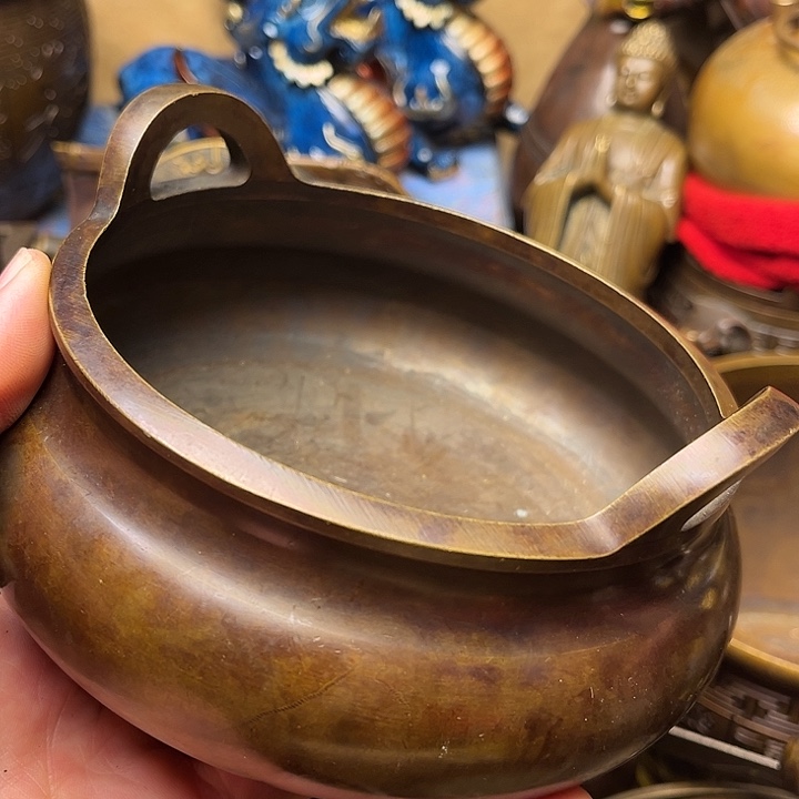 精美铜器批发档口
