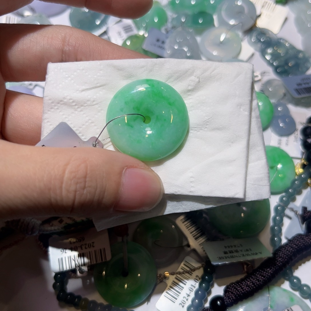 翡翠颈饰未镶嵌天然翡翠A货