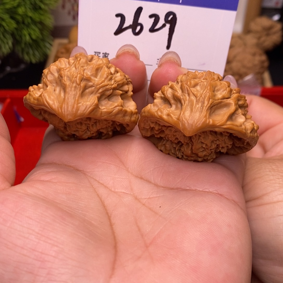 桃核吊坠蛇头。边45