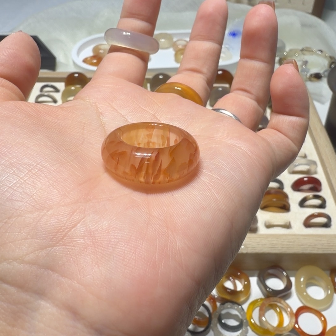丽***琼玛瑙/玉髓未镶嵌戒指港13/