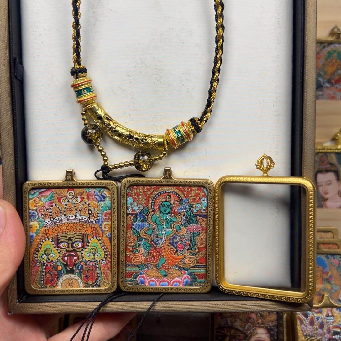 吊坠扎基拉姆绿度母双面铜壳唐卡