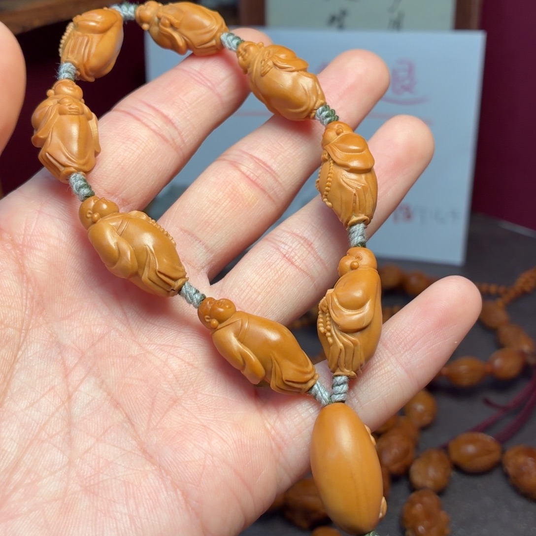 吊坠橄榄核站立小沙弥