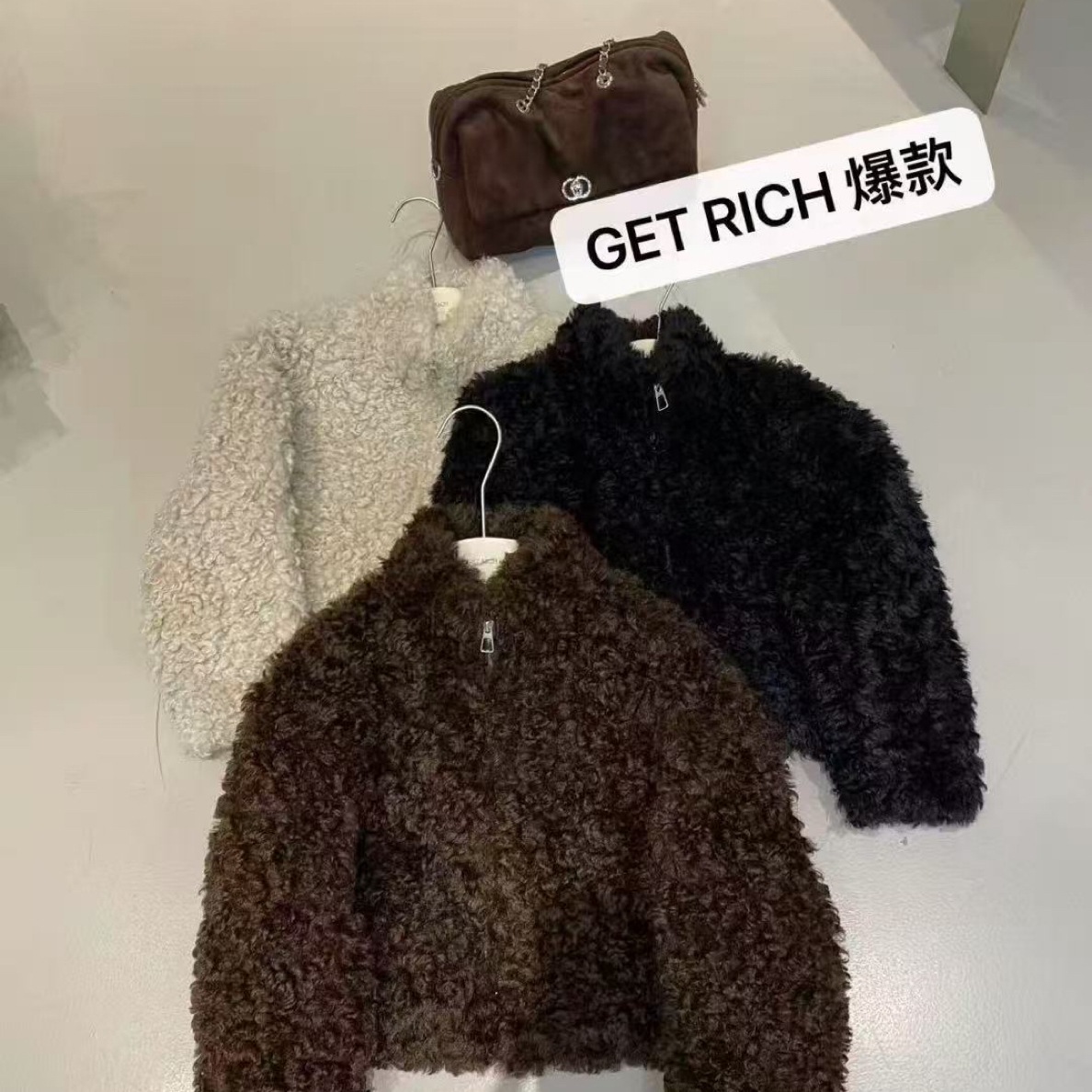 YanJie臻选·冬季新款毛茸茸千金少女感软糯翻领拉链短外套秋冬